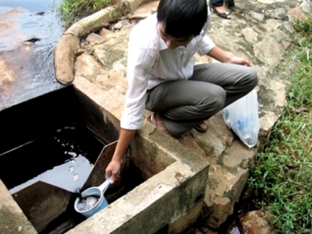 Hồ xử lý nước rỉ từ bãi rác thải tại Thủy Phương (thị xã Hương Thủy) chưa thể xử lý bảo đảm tiêu chuẩn trước khi thải ra môi trường